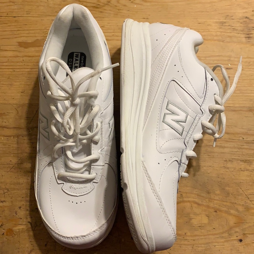New balance walking white Dad shoes